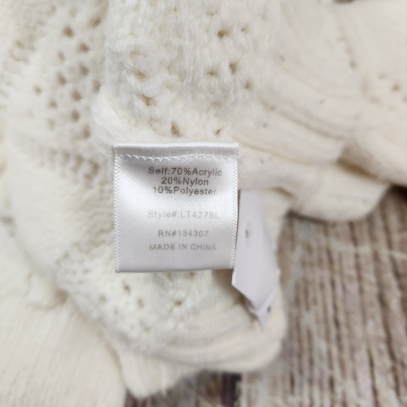 Line & Dot Shirley Turtle Neck Sweater in Ivory Small NWT - Picture 9 of 9